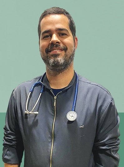 Prof. Esp. Allan Kardec — Médico Veterinário, Especialista em Nefrologia de Cães e Gatos